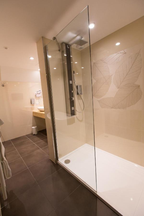Hotel Les Palis Grand-Fougeray Esterno foto